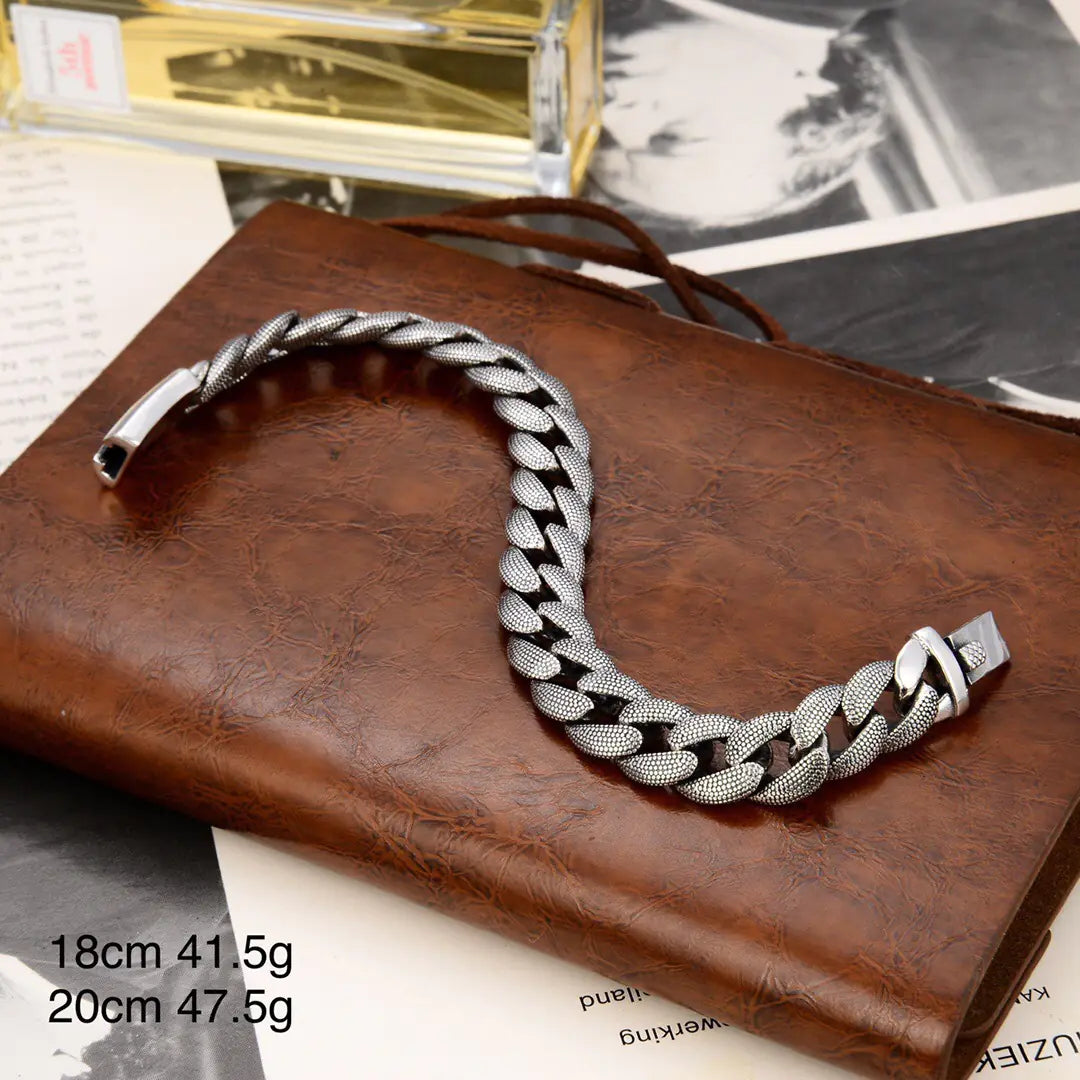 Glanzende armband met slangenpatroon voor een unieke stijl